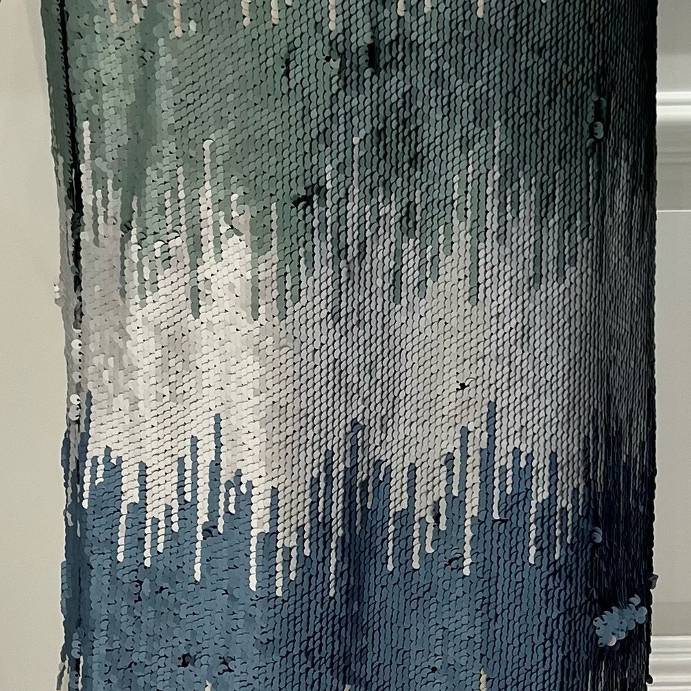 Le Superbe Liza midi sequin pencil skirt in a Green and Blue Sequin size Large - Picture 5 of 13